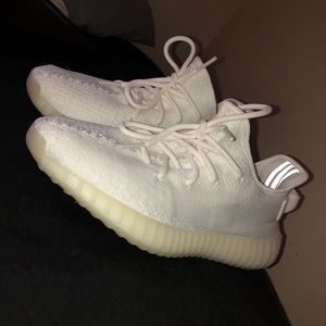 Yeezy Boost 350 V2 Triple White Size 8